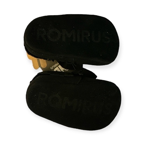 New with Tags Romirus Fringed Faux Suede Moccasins with Bow Black Size 2 - Picture 4 of 7